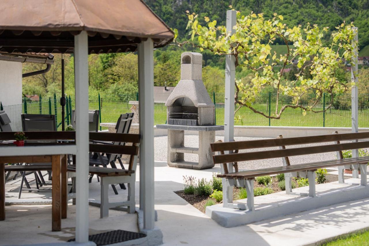 Relax House Soca Guest House โบเว็ก ภายนอก รูปภาพ