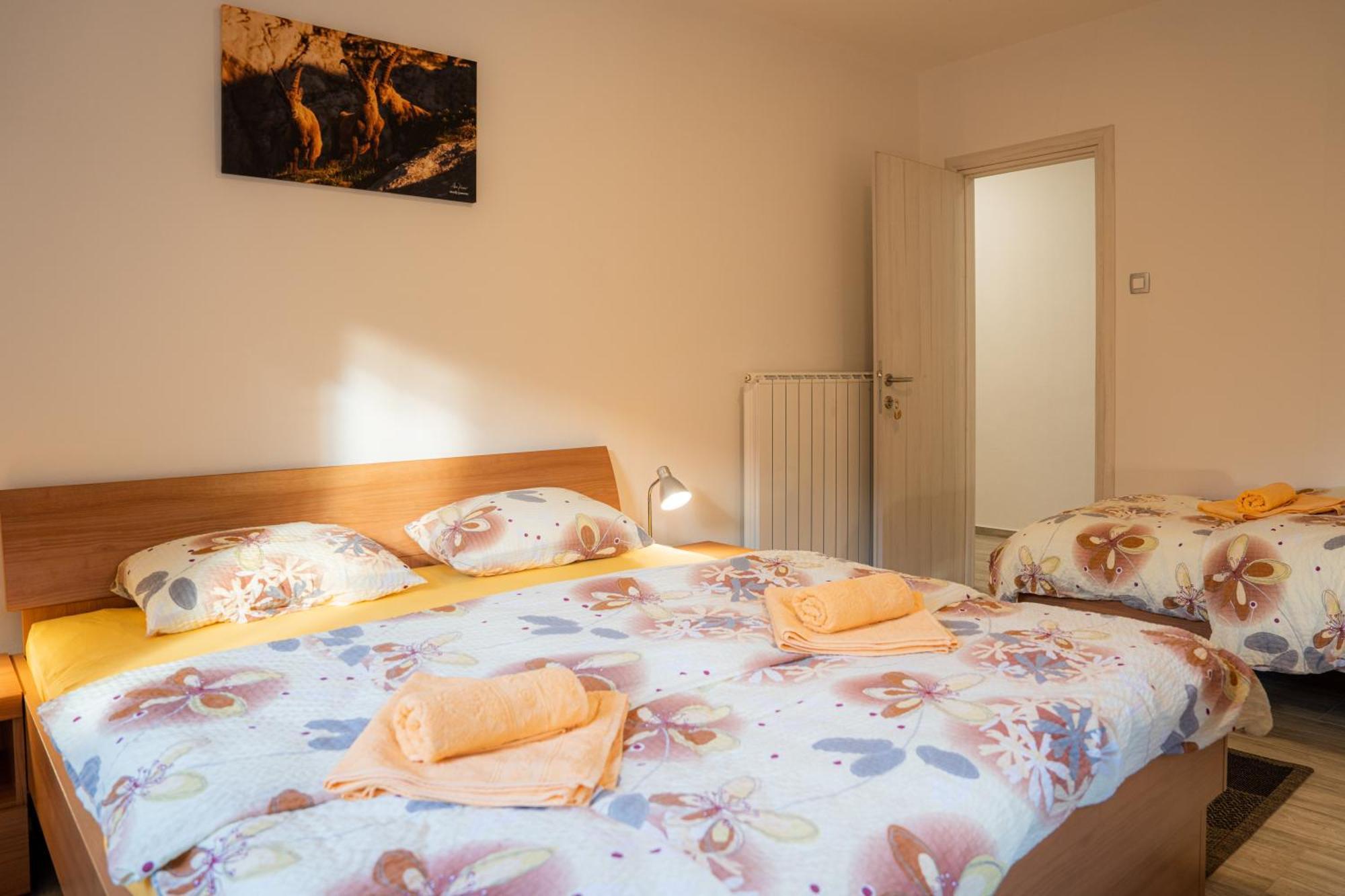 Relax House Soca Guest House โบเว็ก ห้อง รูปภาพ